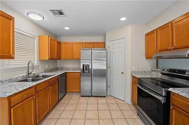 70208 9th St - Photo 4 of 25