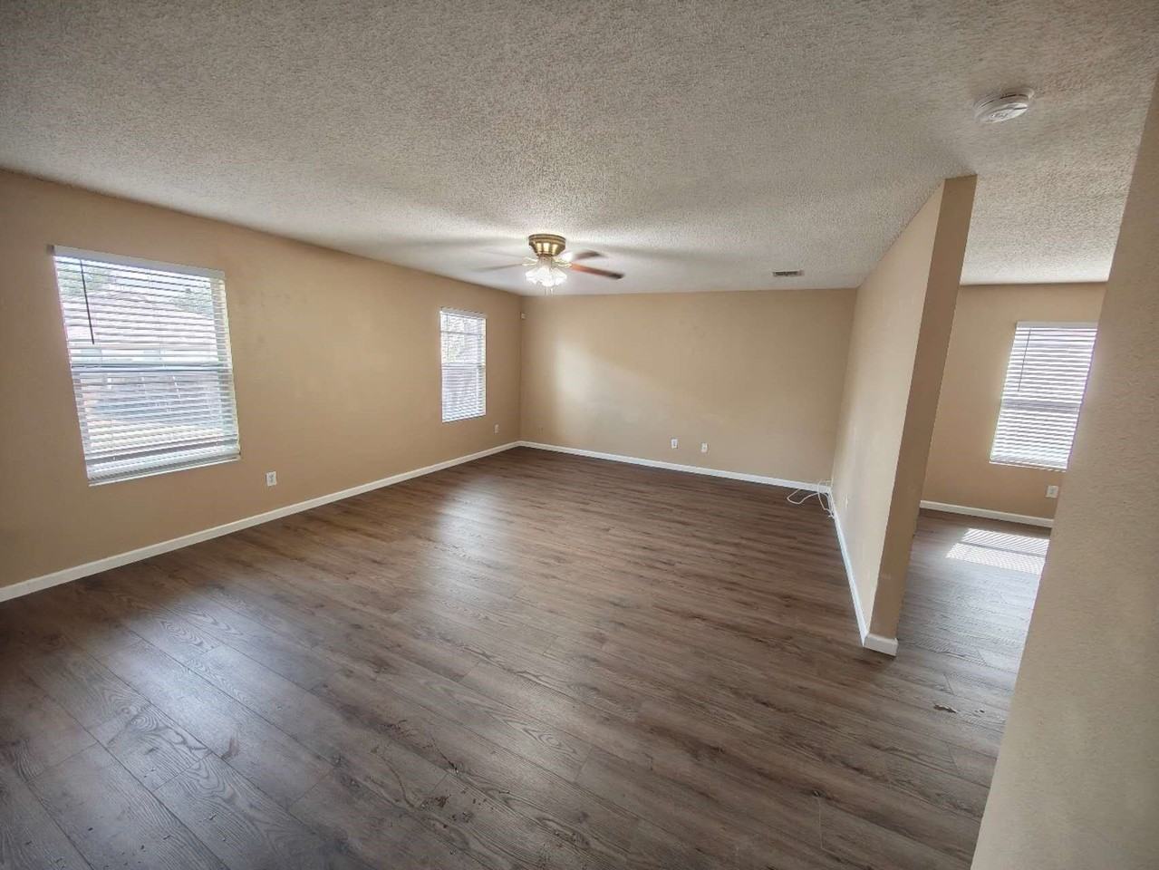 6908 Meadow Way Ln - Photo 3 of 22
