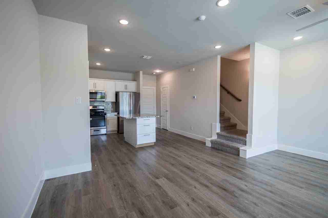 7616 Resting Mews - Photo 7 of 32
