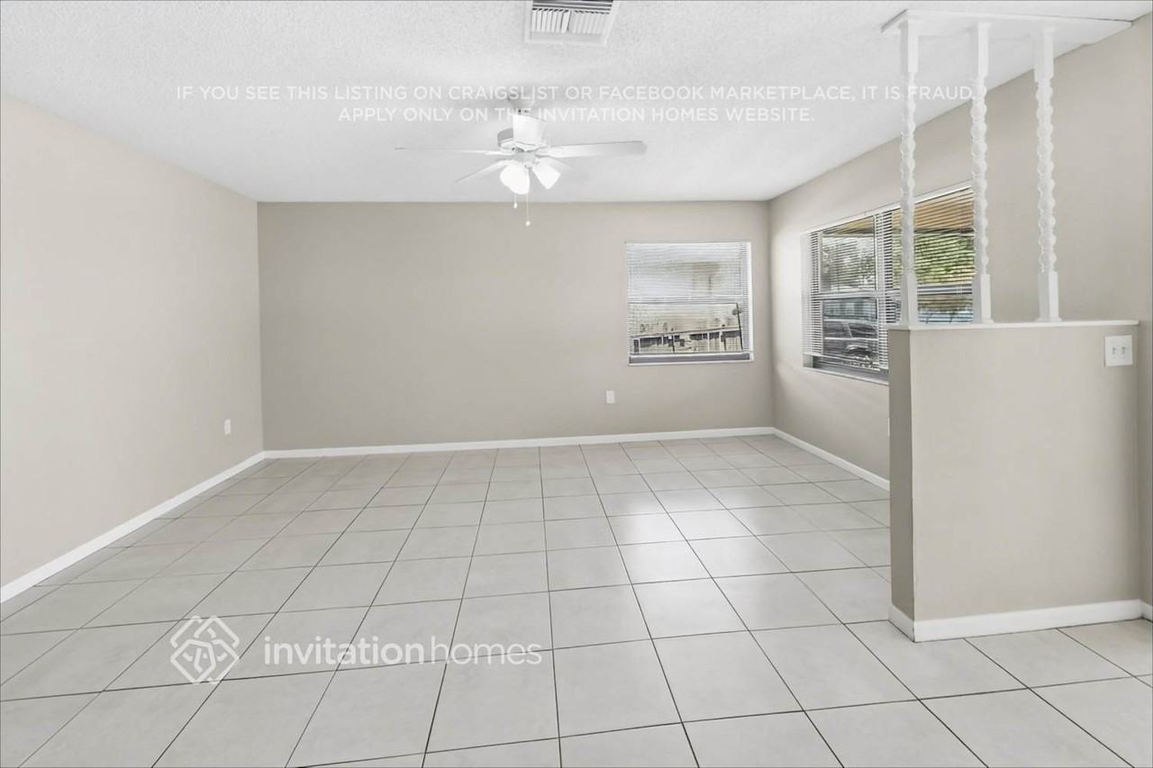 555 Freeport Ave N - Photo 4 of 20