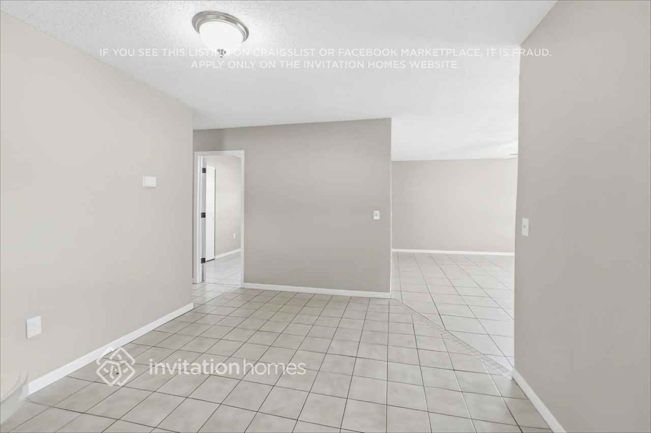 555 Freeport Ave N - Photo 6 of 20