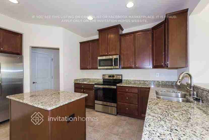1813 Mill Creek Ln Sw - Photo 5 of 14