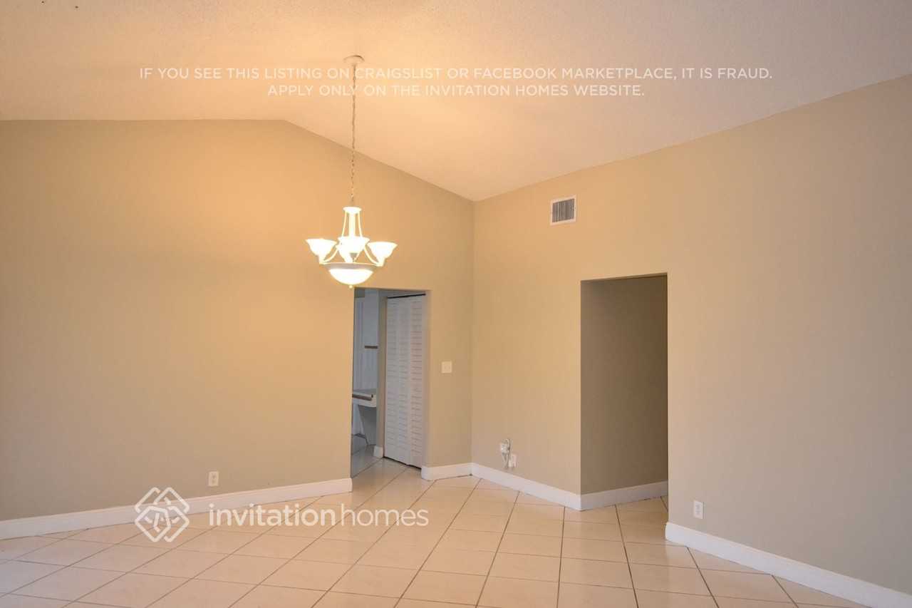 13265 Sw 96th Ter - Photo 3 of 20