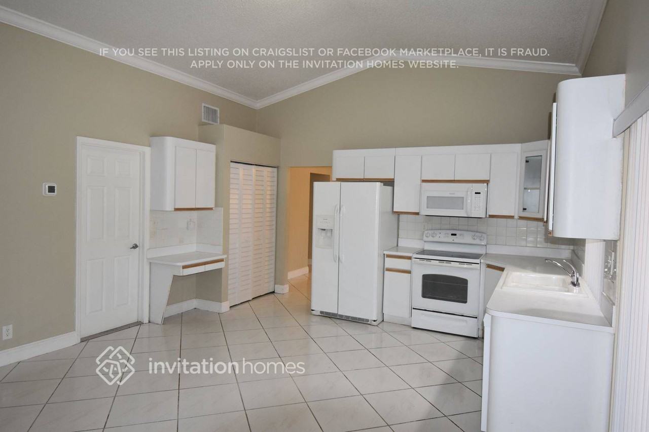 13265 Sw 96th Ter - Photo 4 of 20
