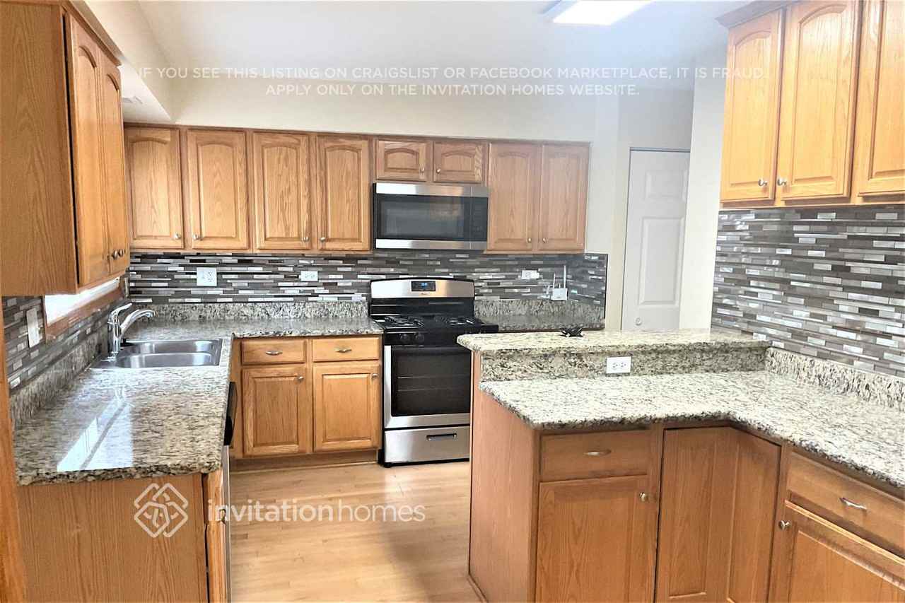 349 Huntington Way - Photo 4 of 11