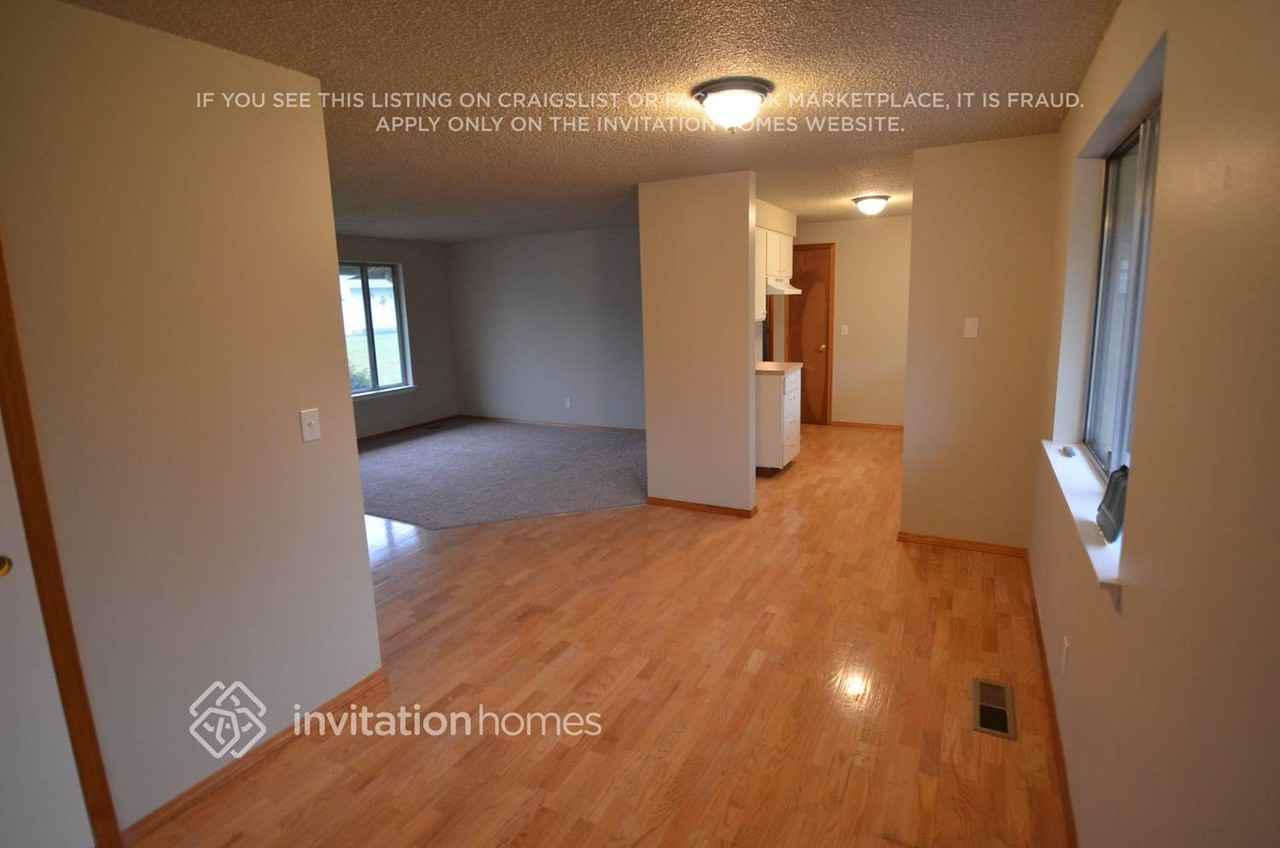 1709 Dogwood Dr Se - Photo 5 of 10
