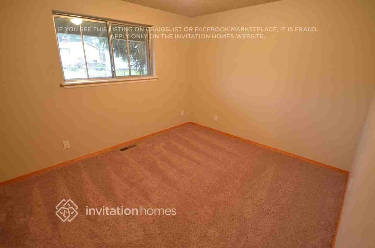 1709 Dogwood Dr Se - Photo 7 of 10