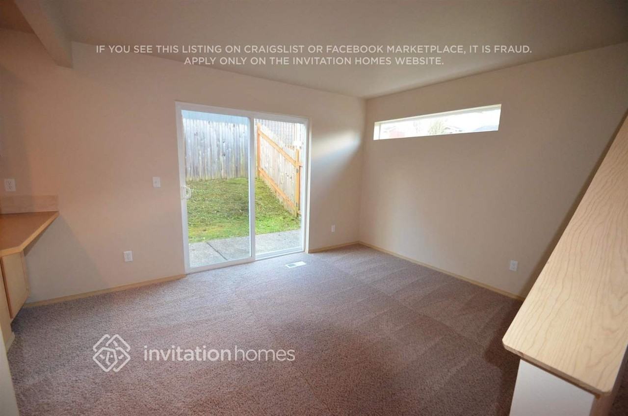 8402 4th St Ne - Photo 2 of 14