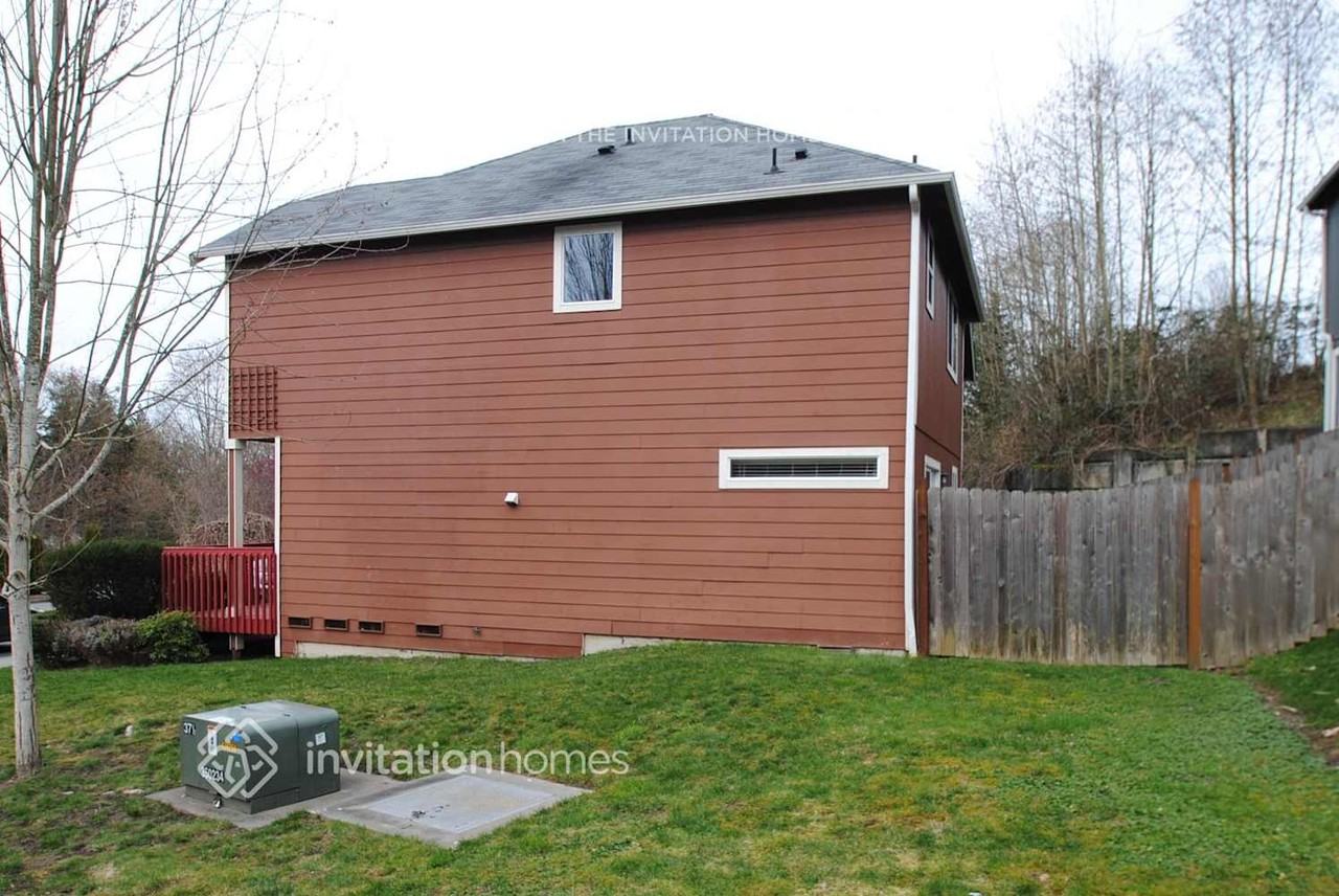 8402 4th St Ne - Photo 6 of 8