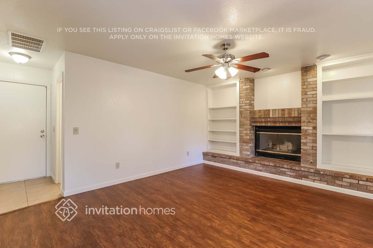 8186 Devon Park Ct - Photo 2 of 18