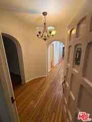 232 N La Peer Dr - Photo 3 of 8