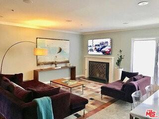 N Camden Dr #304 - Photo 7 of 8