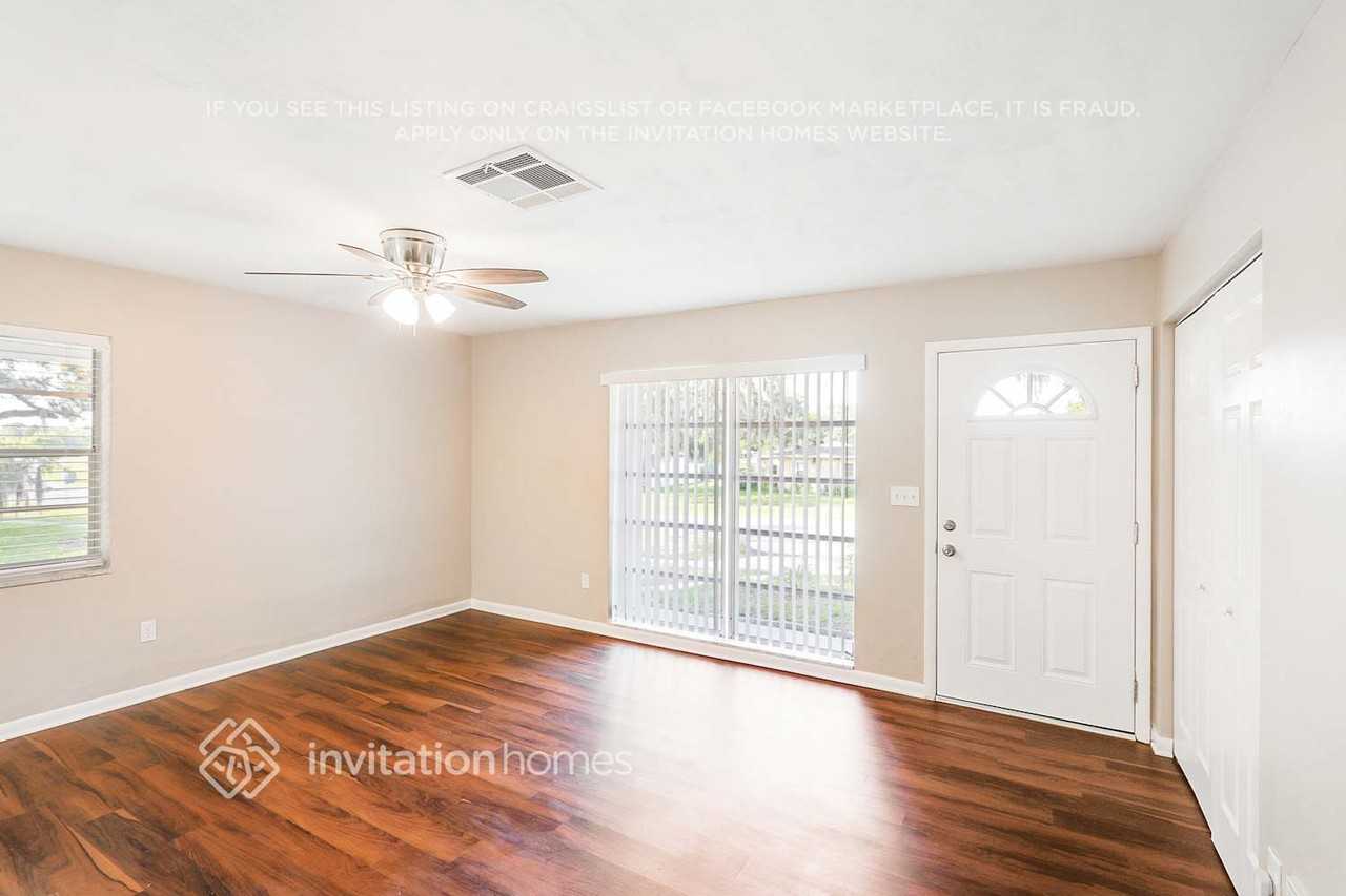 6960 Treehaven Dr - Photo 4 of 31