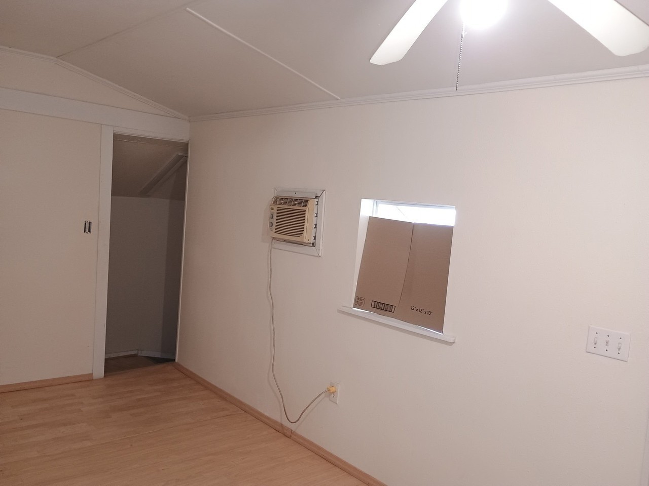 310 Monroe St - Photo 4 of 10
