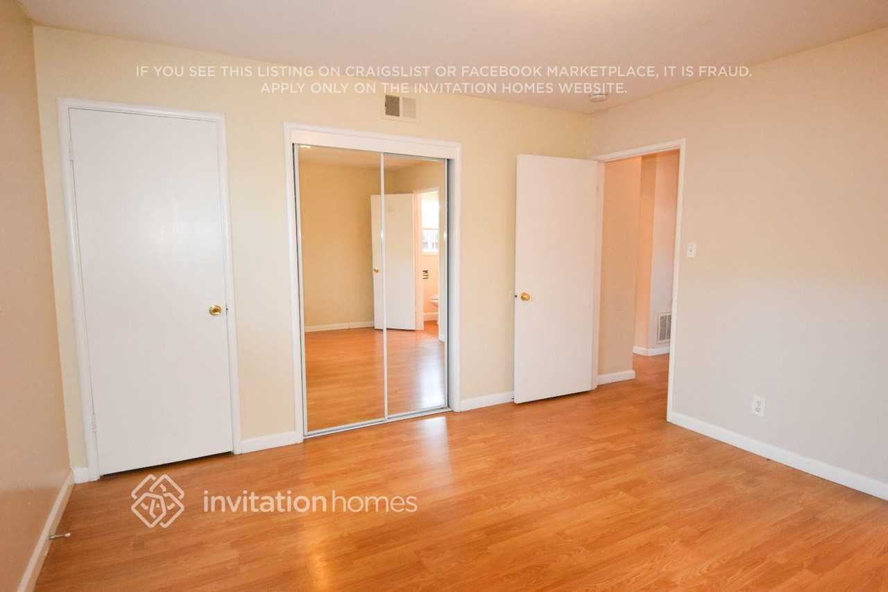 284 Yosemite Dr - Photo 6 of 12