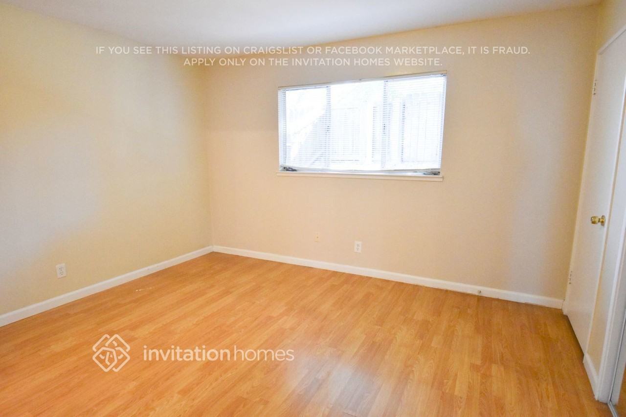 284 Yosemite Dr - Photo 7 of 12