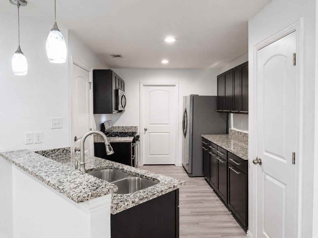 5549 Bluffman Dr - Photo 2 of 15