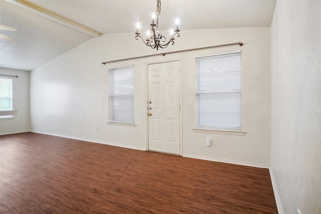7472 Tiffany Meadows Ln - Photo 6 of 16