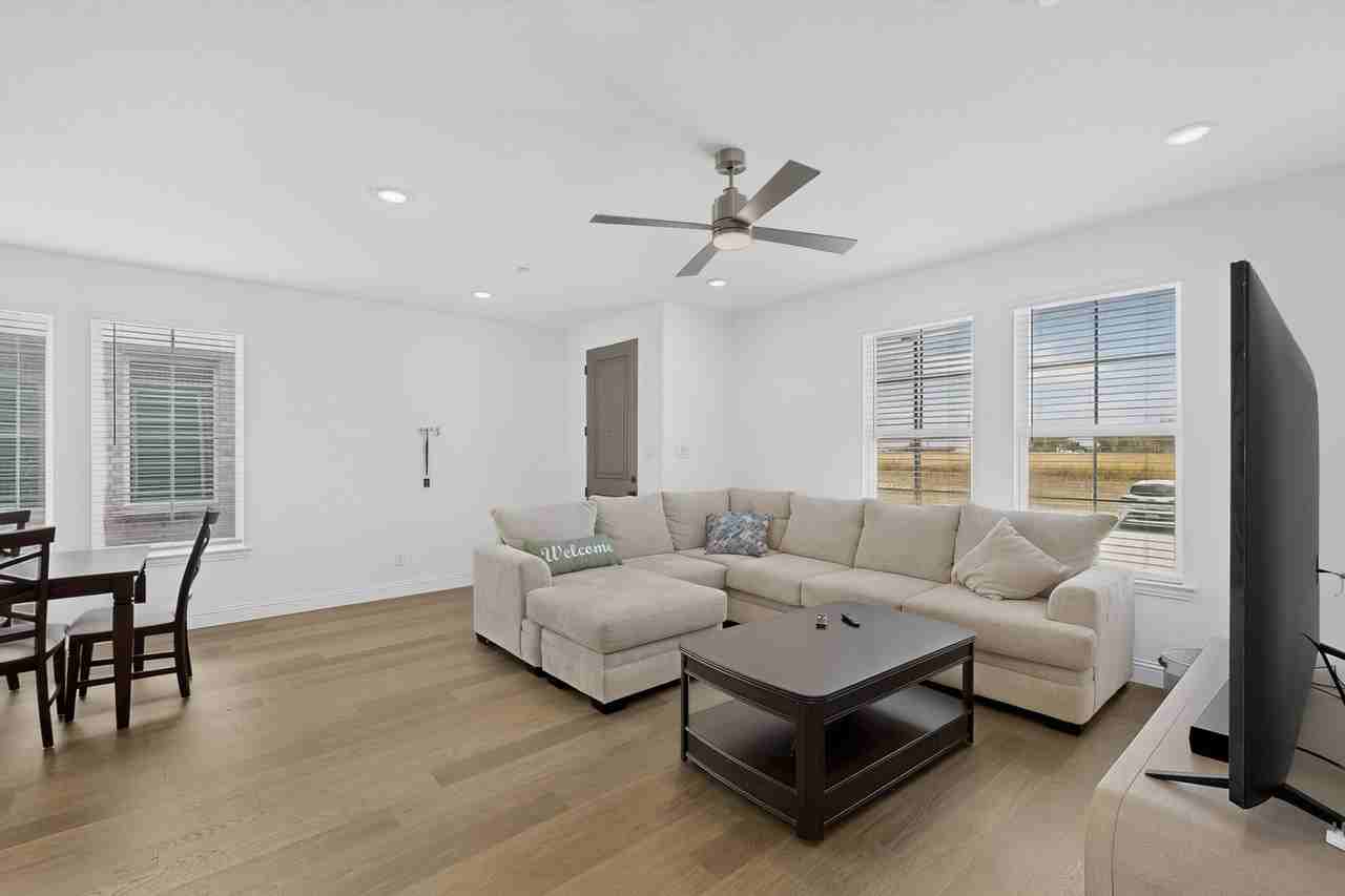 1032 Bristleleaf Way - Photo 3 of 35