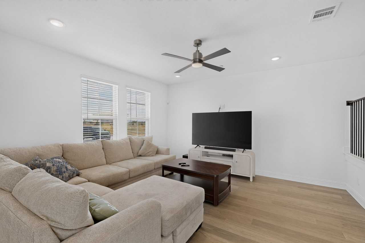 1032 Bristleleaf Way - Photo 4 of 35