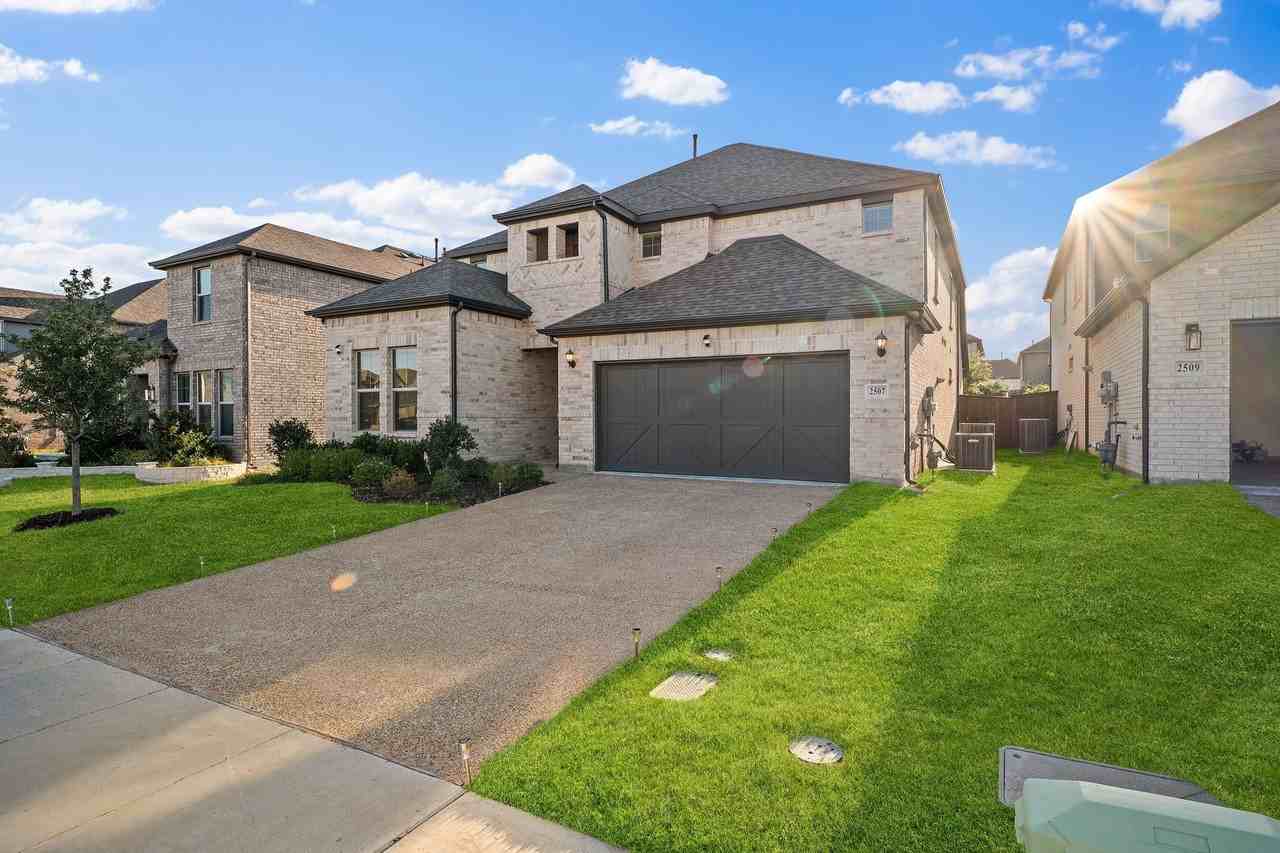 2507 Gentle Knoll Dr - Photo 3 of 40