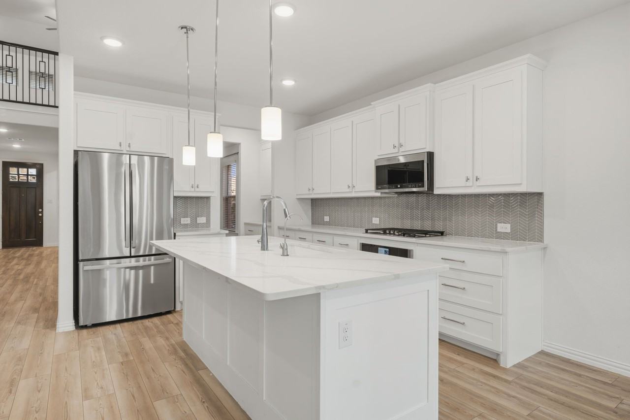 2507 Gentle Knoll Dr - Photo 4 of 40
