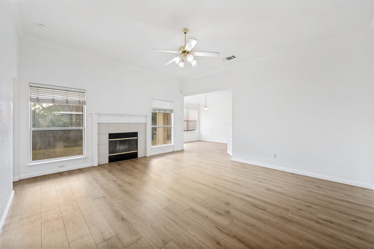 308 Rock Hill Dr - Photo 5 of 25