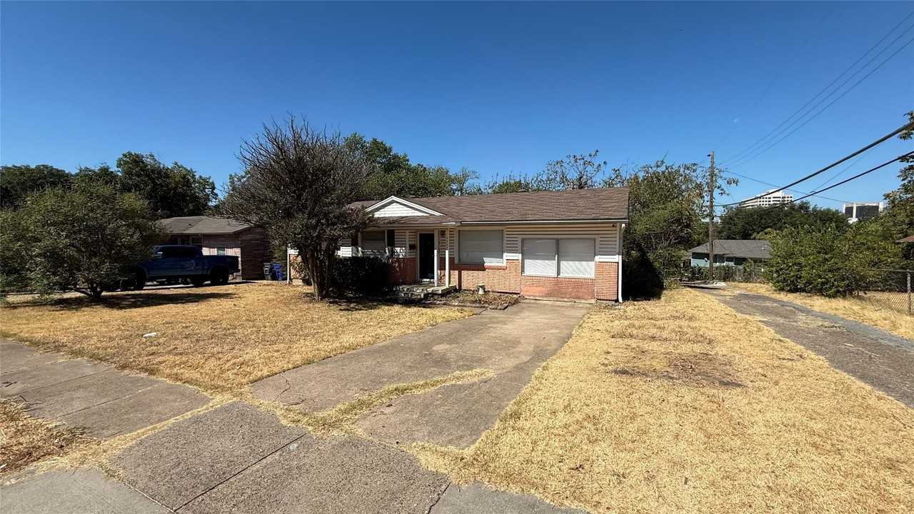 12225 Schroeder Rd - Photo 2 of 40