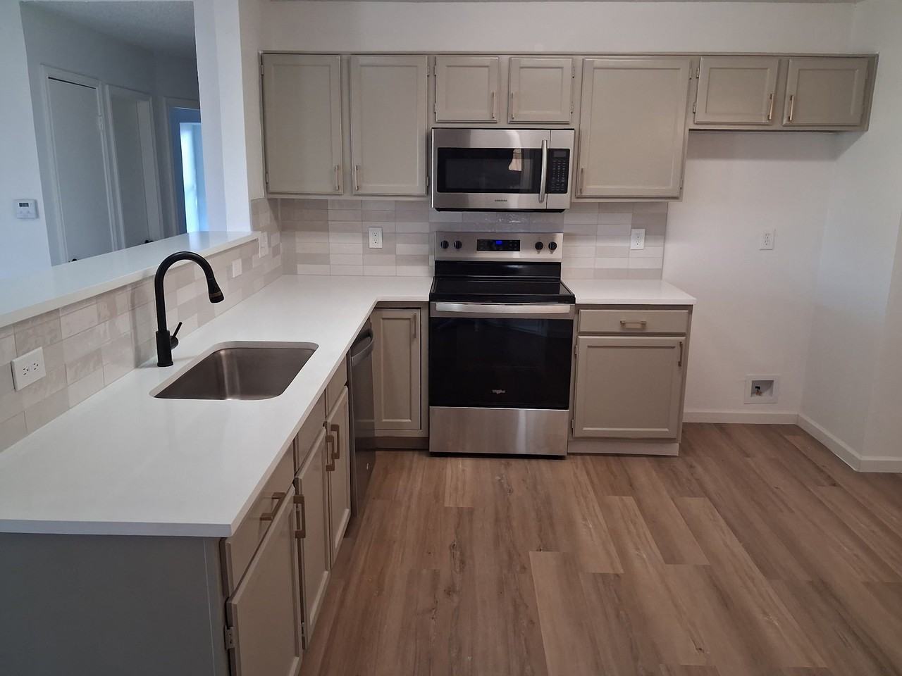 414 Valley Mills Dr - Photo 3 of 11