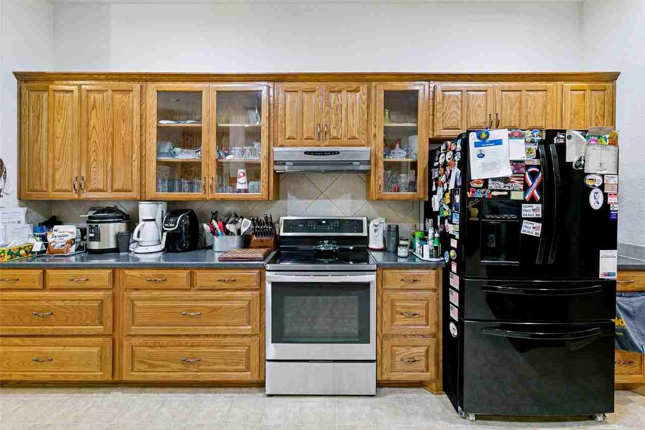 1425 Tobie Layne St - Photo 7 of 28