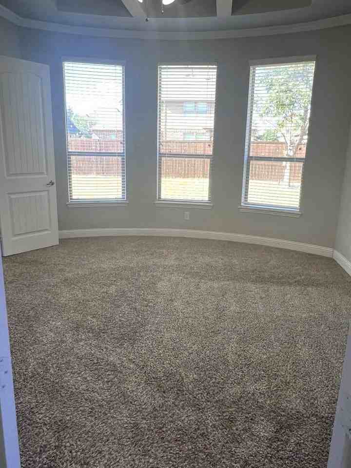 870 Sagebrush Dr - Photo 7 of 18