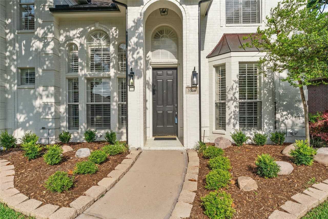 3316 Westover Dr - Photo 3 of 40