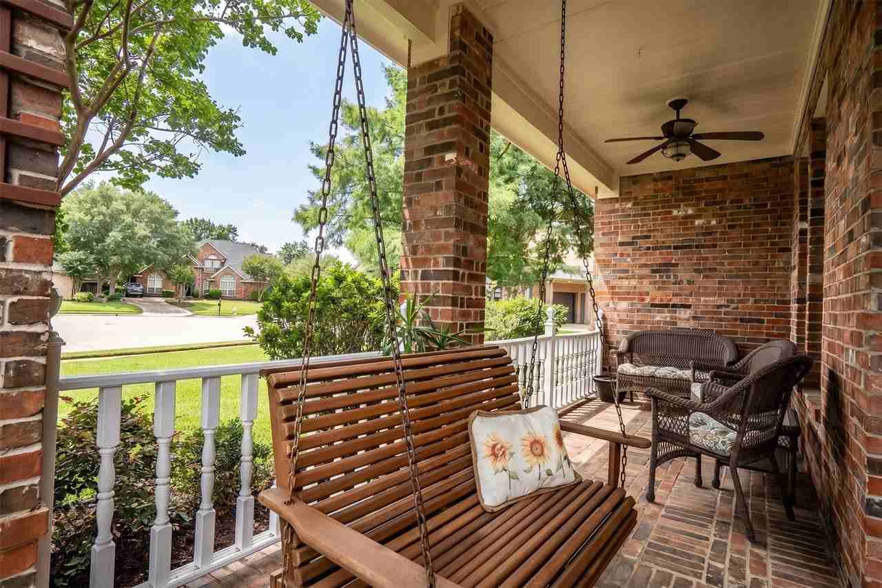 4705 Largo Dr - Photo 5 of 40