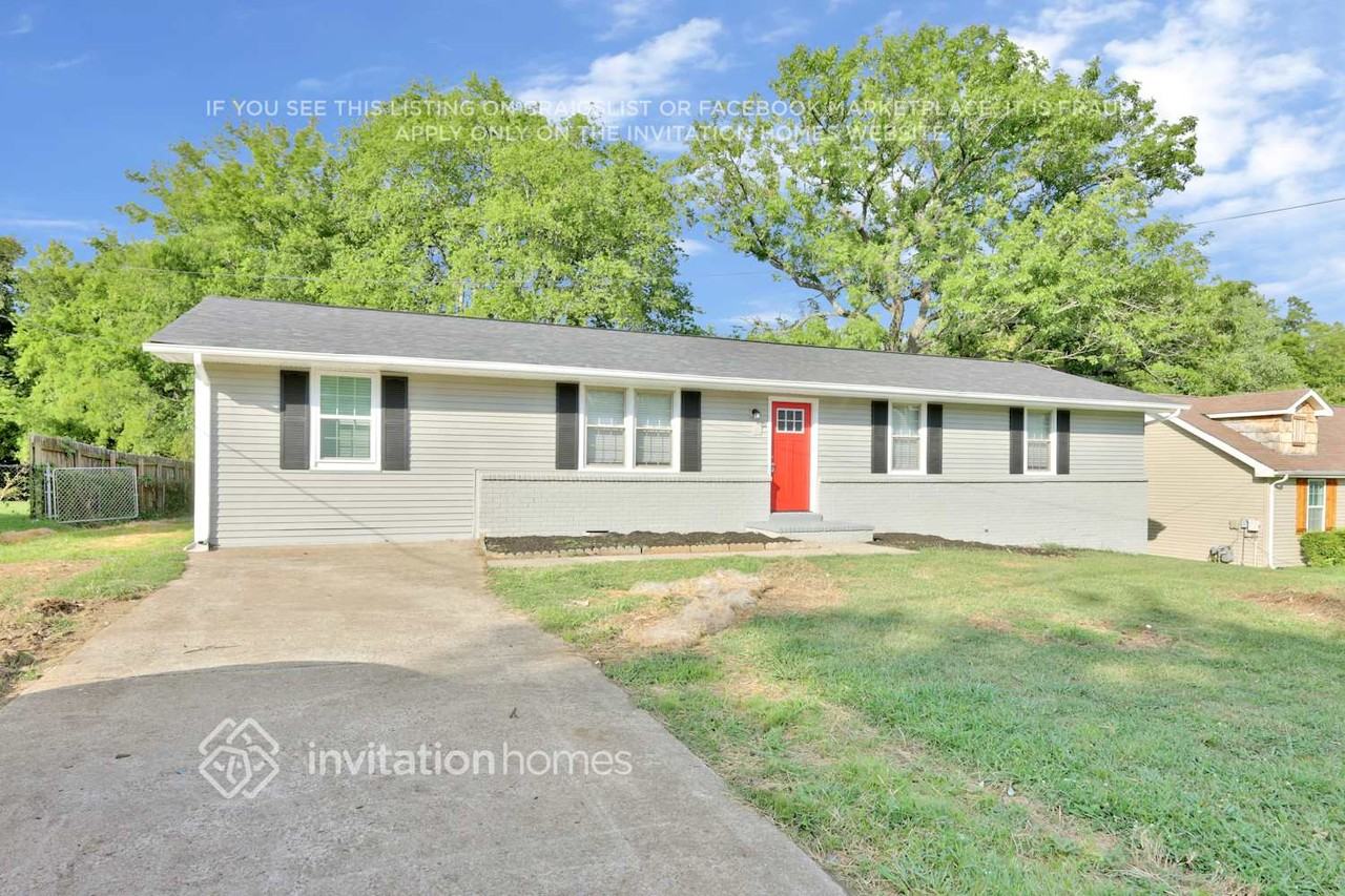 227 Evergreen Cir - Photo 2 of 28