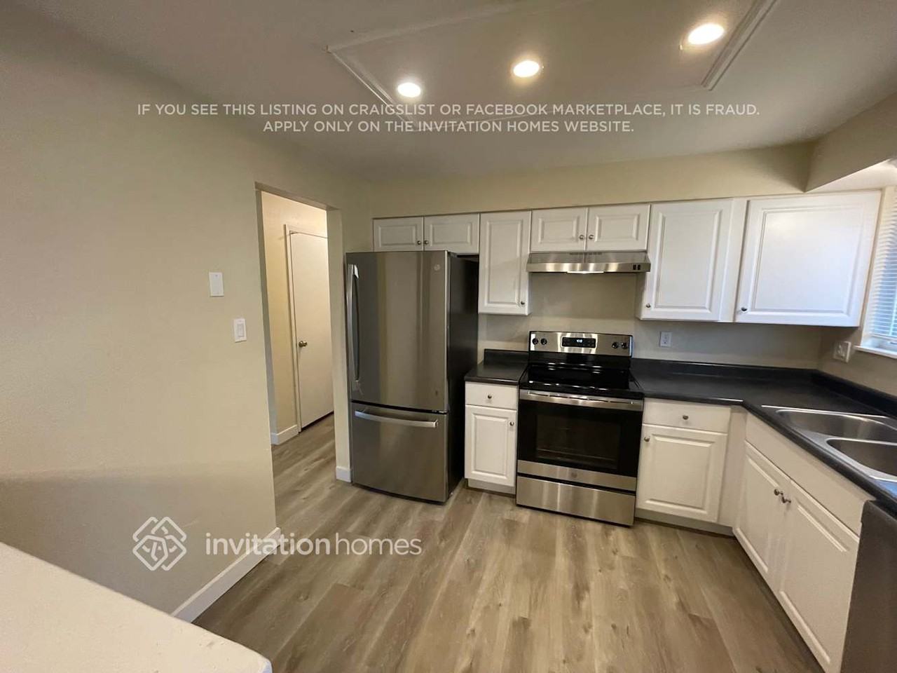 13157 E Dakota Ave - Photo 5 of 15