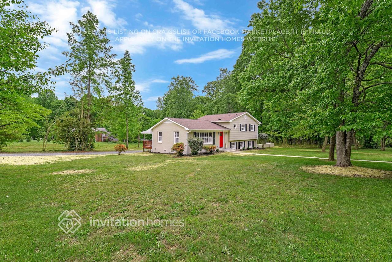 1940 Wildwood Dr - Photo 2 of 27