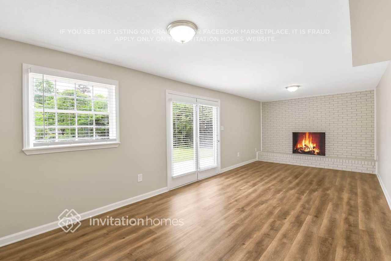1940 Wildwood Dr - Photo 4 of 27