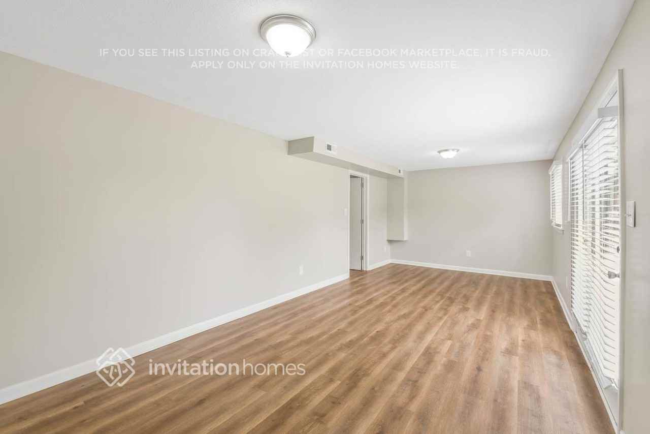 1940 Wildwood Dr - Photo 7 of 27