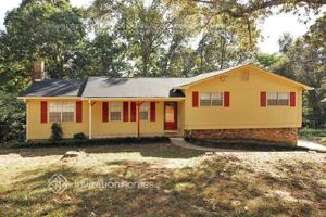 featured image of 323 Princess Ave