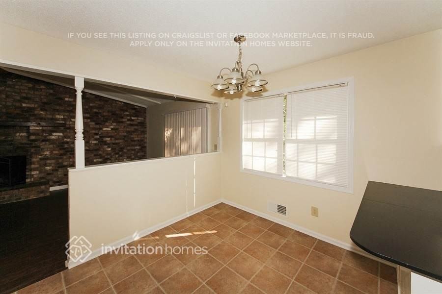 323 Princess Ave - Photo 5 of 16