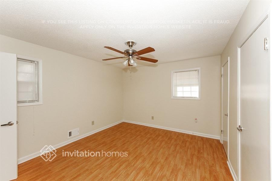 323 Princess Ave - Photo 6 of 16