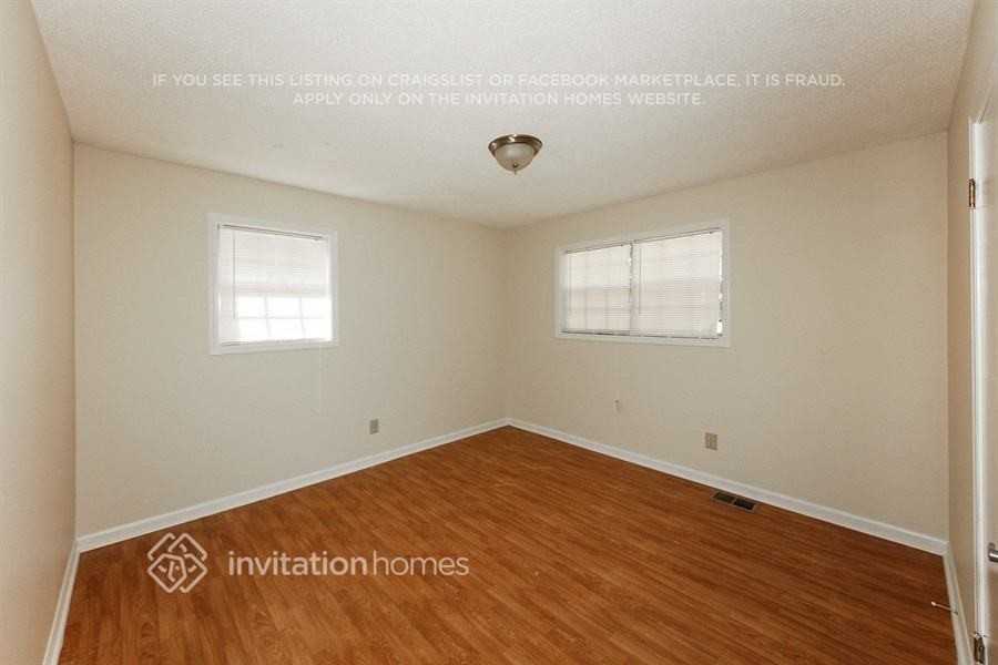 323 Princess Ave - Photo 7 of 16