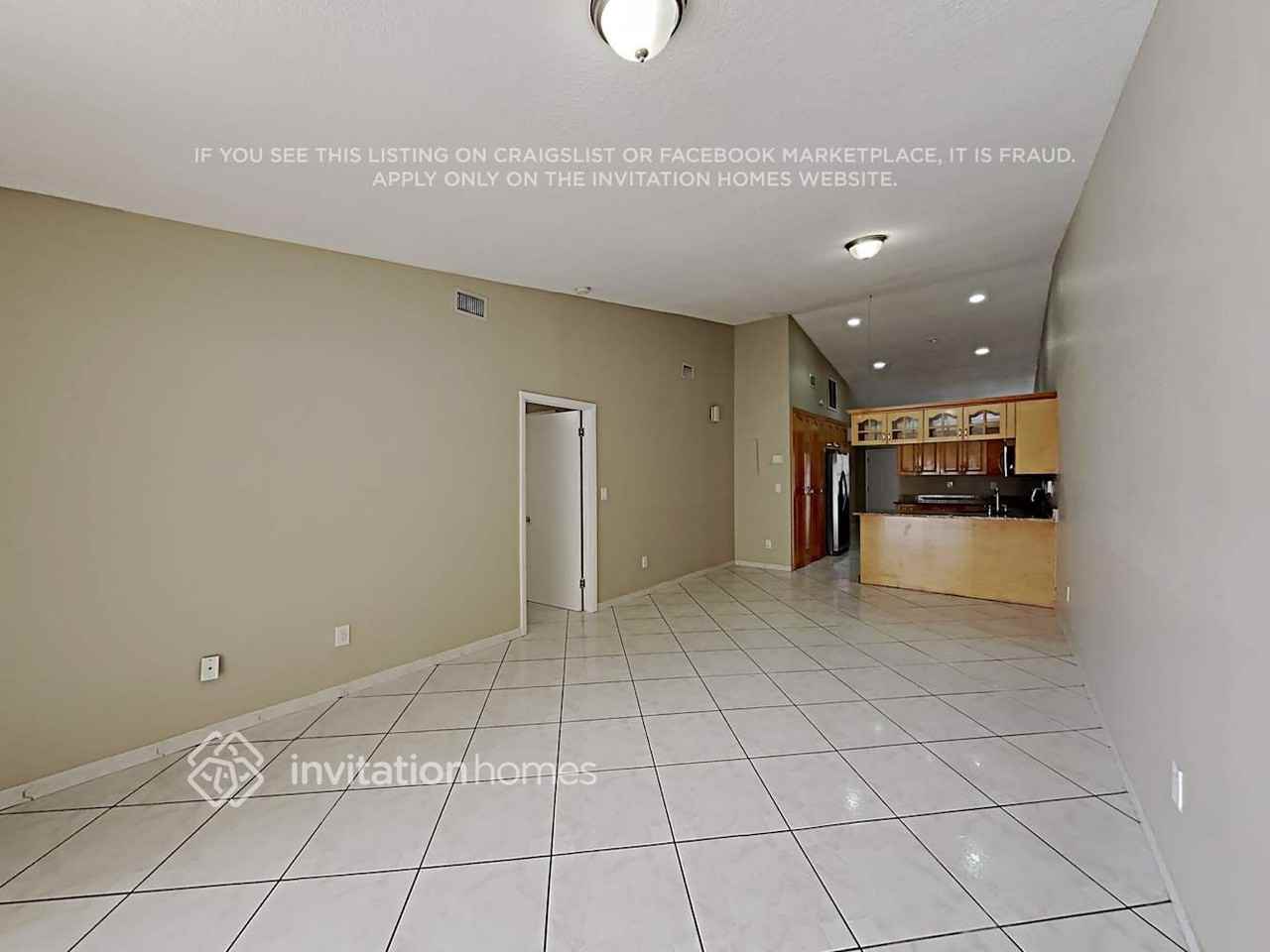 2124 W 54th St - Photo 7 of 21