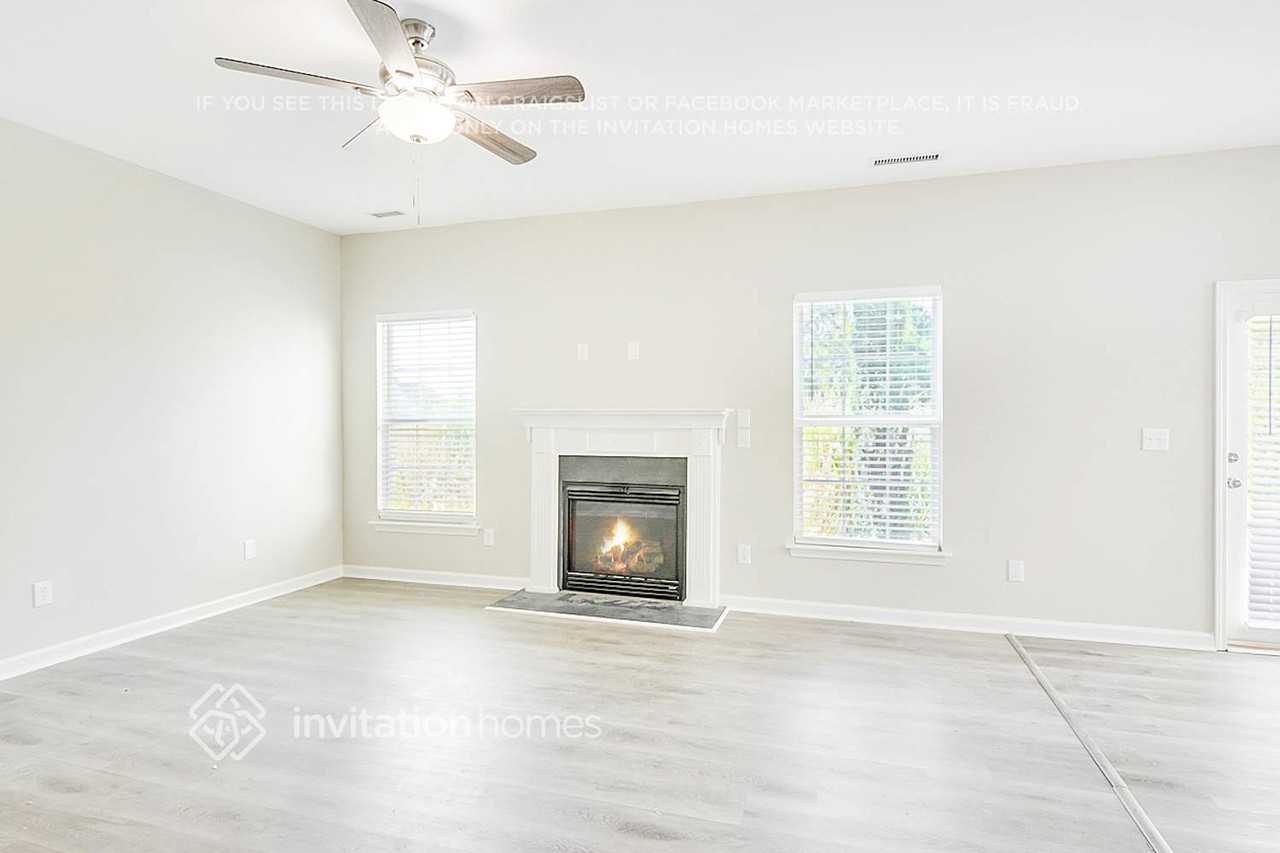 776 Champion St - Photo 5 of 31