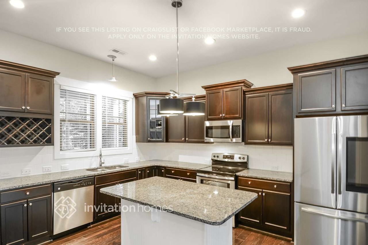 2397 Briar Chapel Pkwy - Photo 3 of 15
