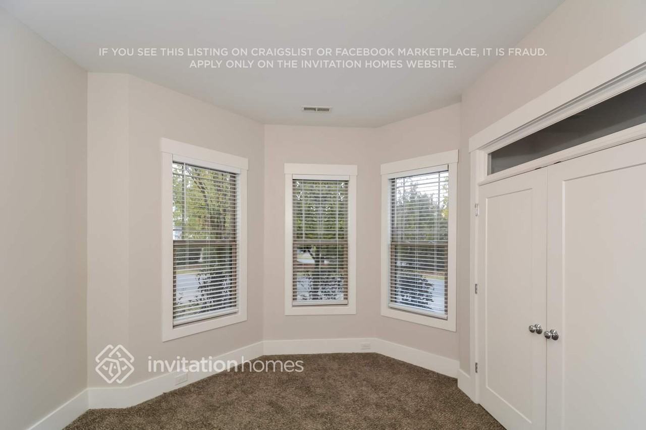 2397 Briar Chapel Pkwy - Photo 4 of 15