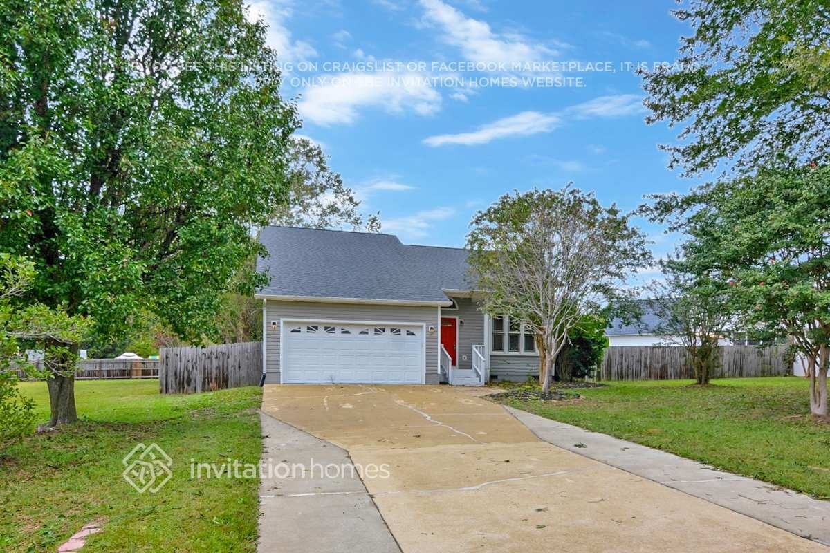 136 Kings Way - Photo 2 of 21