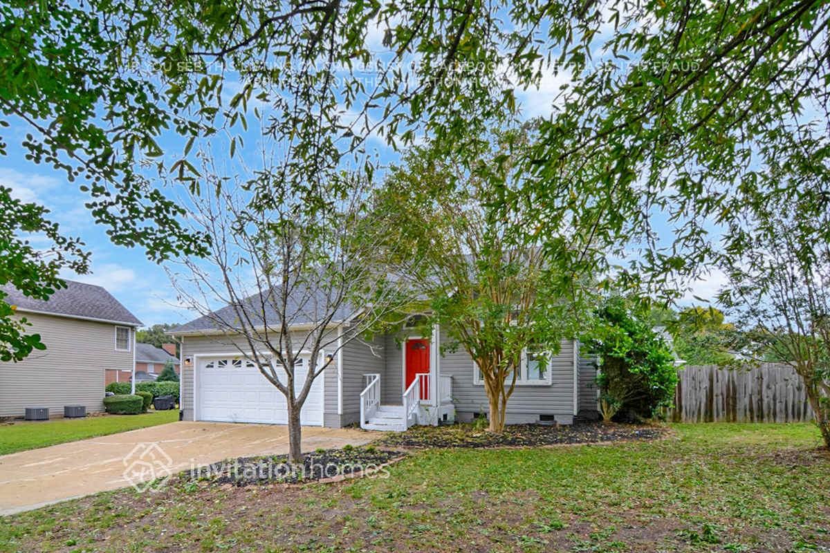 136 Kings Way - Photo 3 of 21