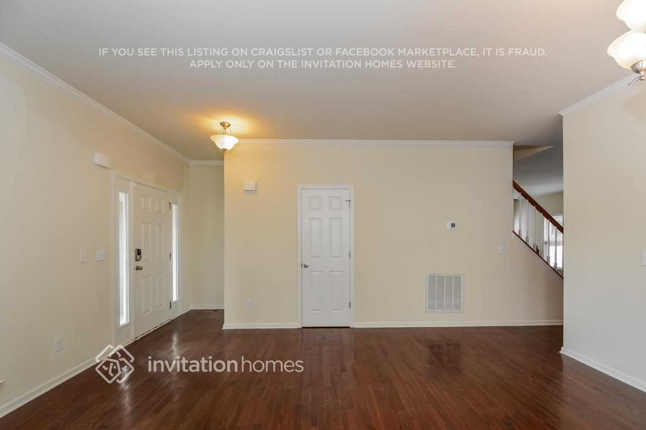 3006 Fern Cottage Ln - Photo 4 of 18