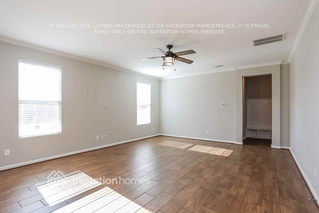 3952 White Kestrel Dr - Photo 2 of 16